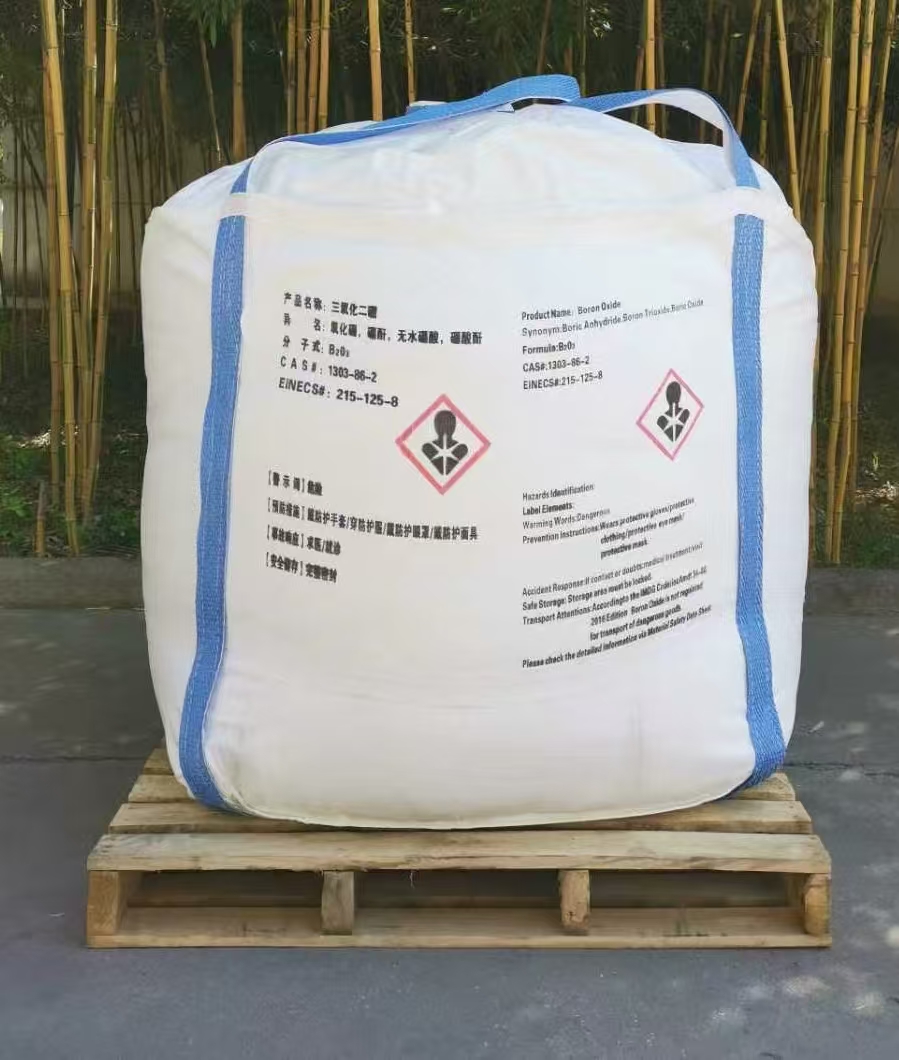 Boron oxide powder